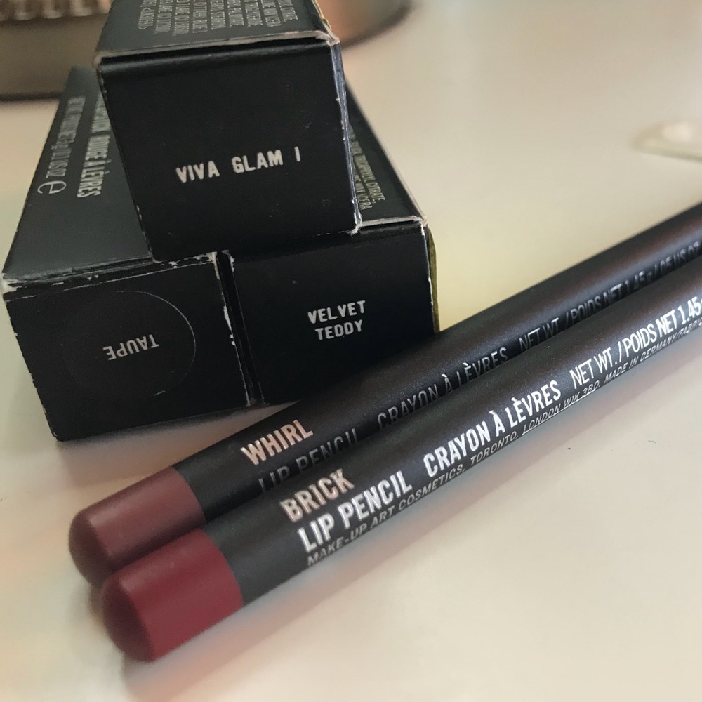 MAC cosmetics lipstick & lip pencil bundle